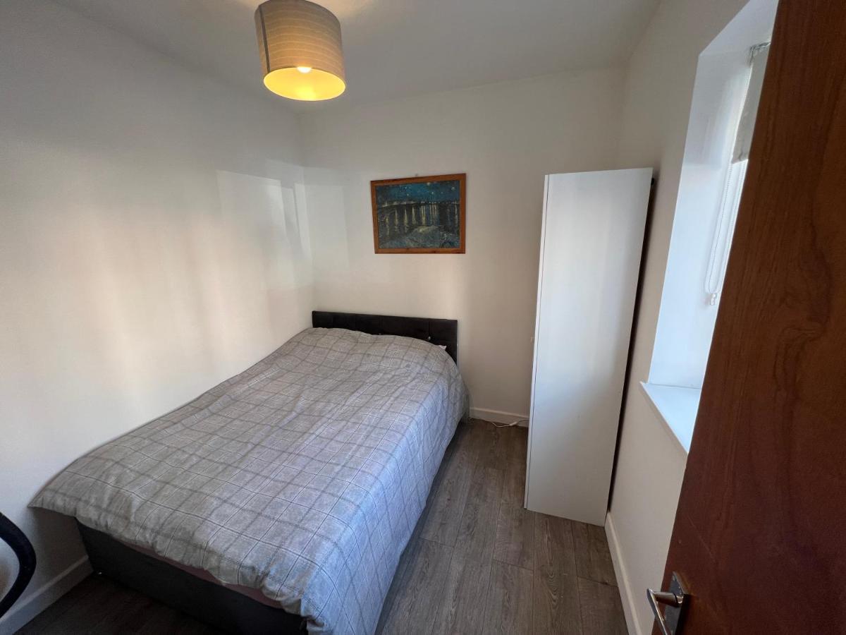 A Spacious Flat Cardiff Buitenkant foto
